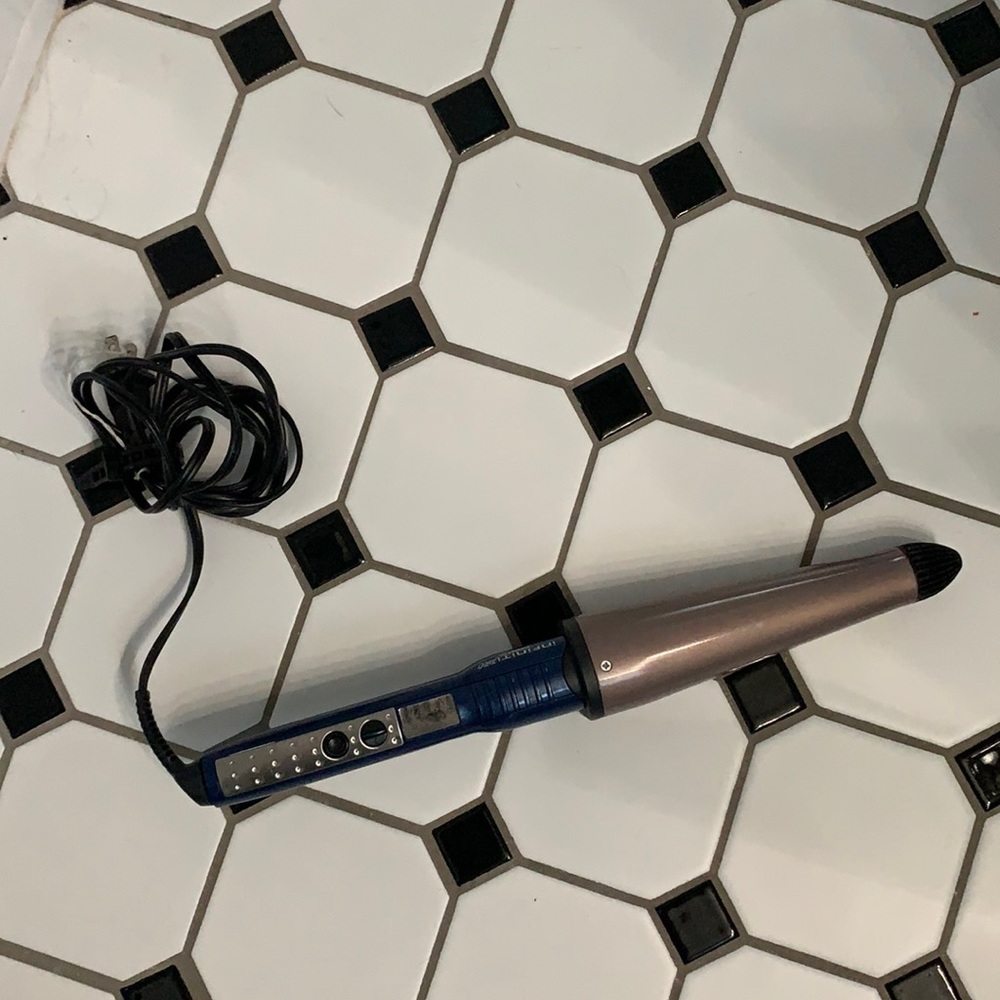 InfinitiPro Conair curl wand